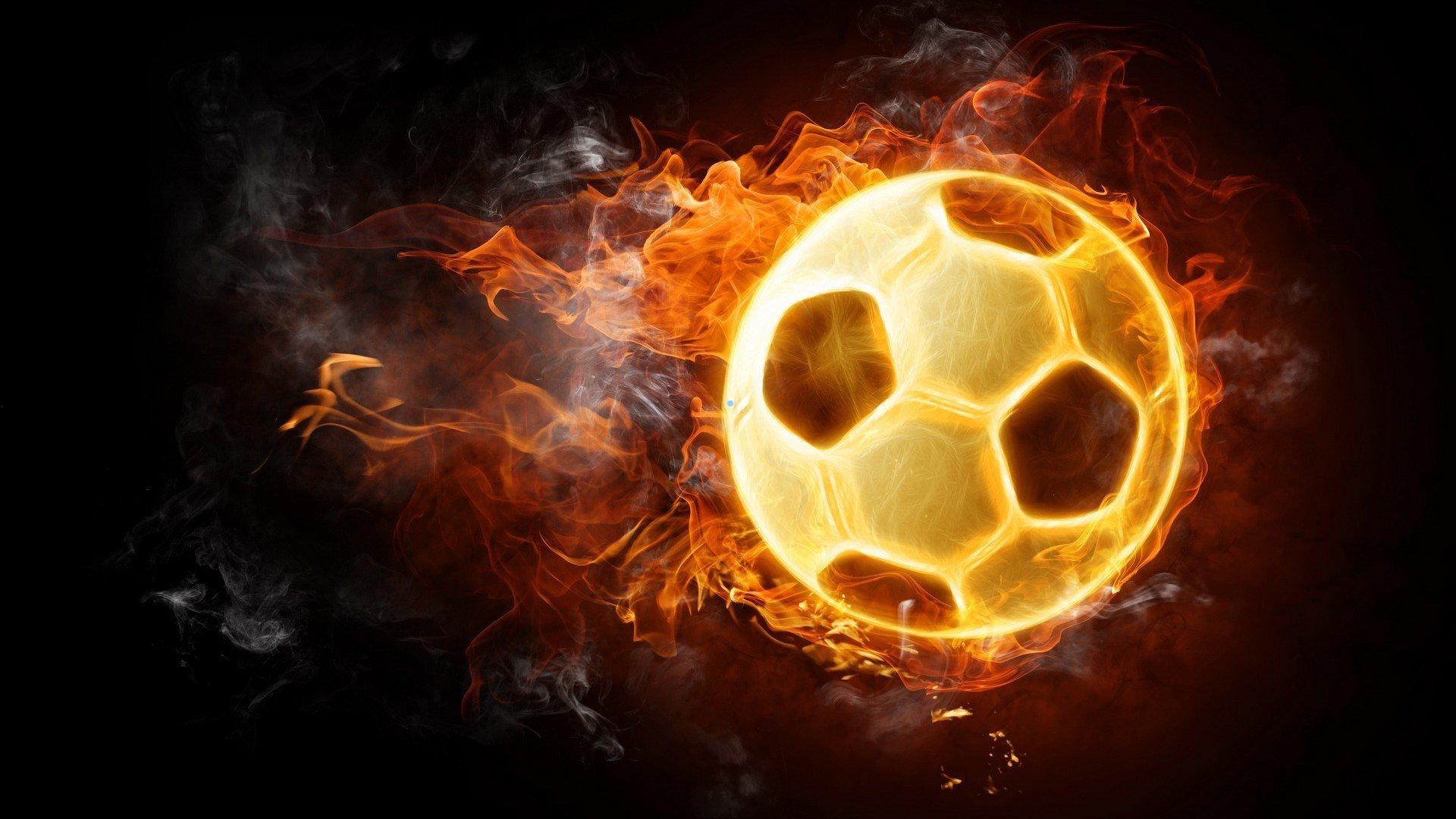 中国体彩_足球界震撼会面，德劳伦蒂斯与利雅得胜利CEO共举C罗球衣，足坛合作与转会猜想升温